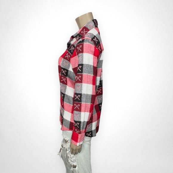 COUNTRY‎ STORE Medium Candy Canes Plaid Button Down Top Holiday Christmas - Picture 2 of 8